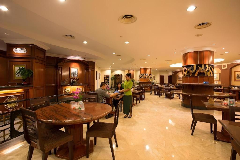 Classic Hotel Giacarta Esterno foto